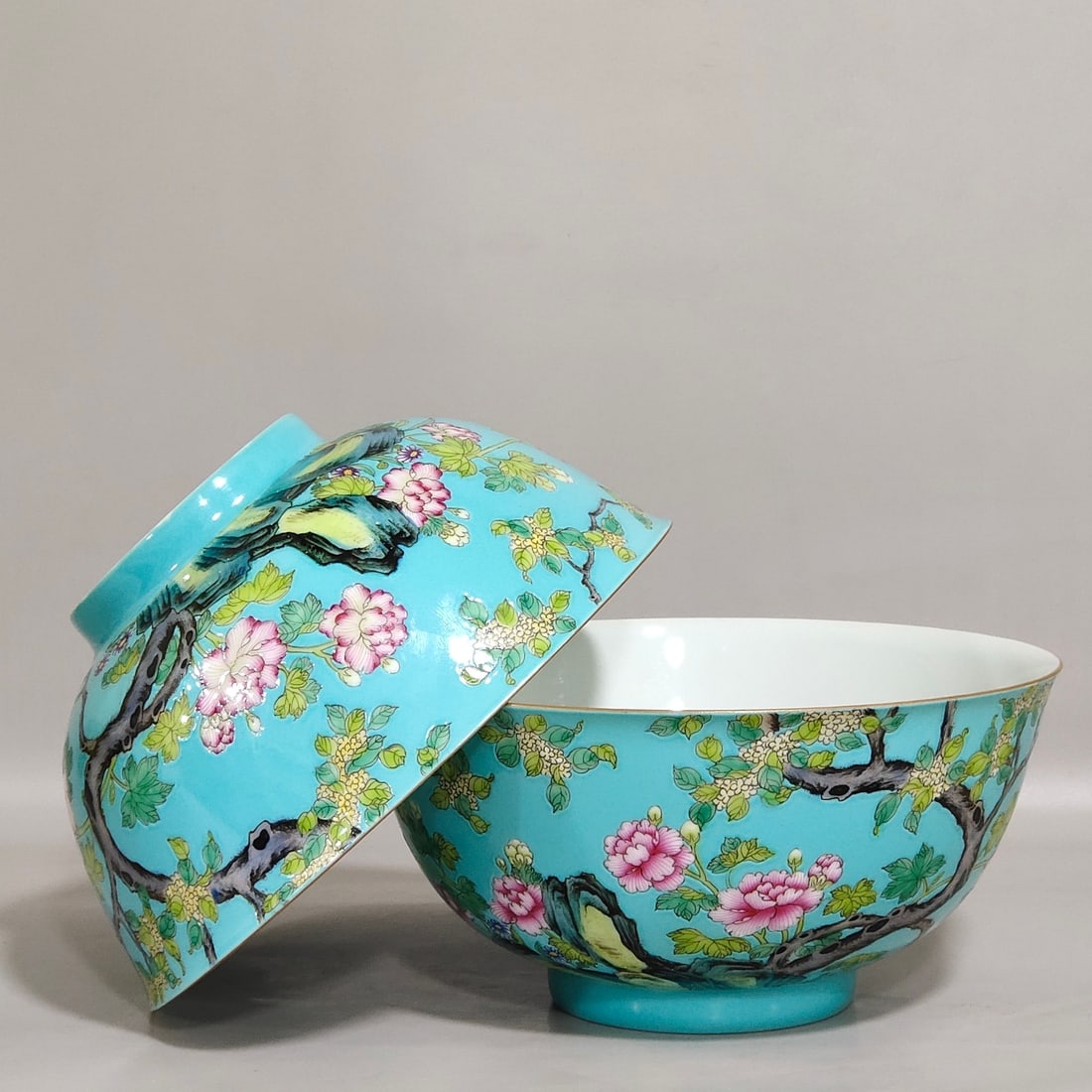 Chinese famille rose porcelain bowl pair Qing dynasty Yongzheng Mark & Period: Size: Width 16.2 cm - Height 7.9 cm Materials: Porcelain Time Period: Qing dynasty Manufactured Date: Yongzheng Mark & Period Object: Chinese Antique ⛨ Purchase With Confidence ✔ Ve