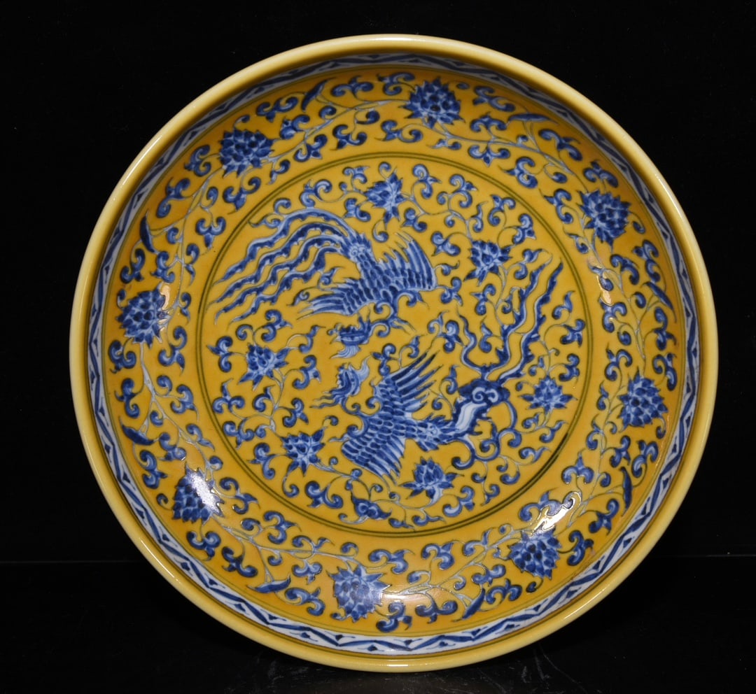 Ming Dynasty Xuande yellow ground blue and white phoenix porcelain high plate (1 of 8)