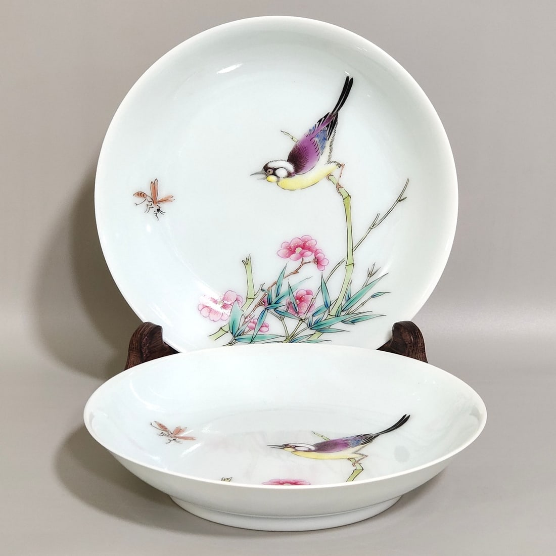 Qing Dynasty Yongzheng Famille rose flower and bird porcelain dish (1 of 8)