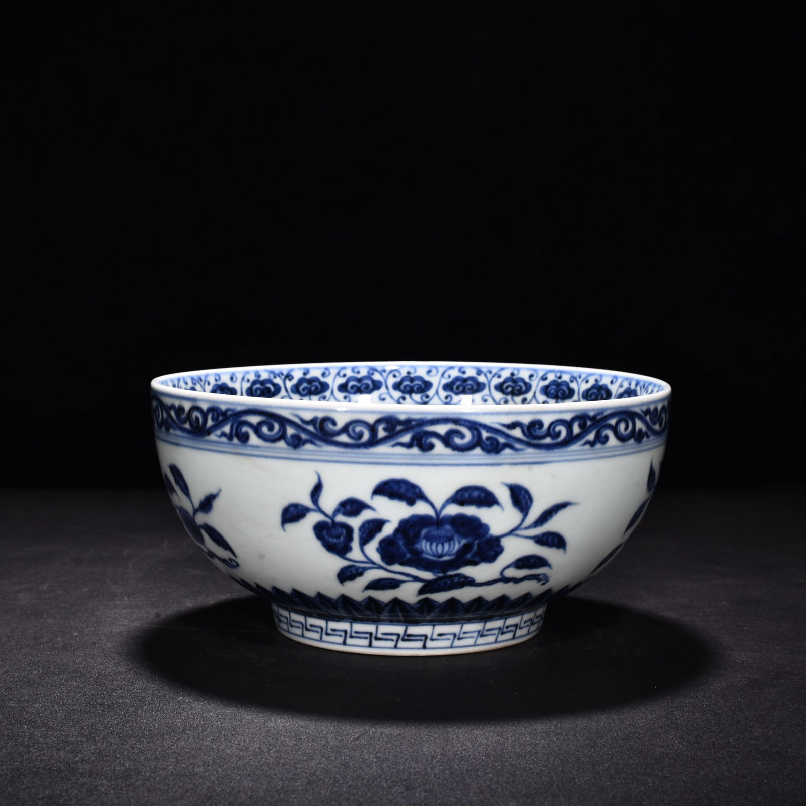 Ming Dynasty Xuande blue and white flower and fruit Arhat bowl: Size: Width 21 cm - Height 10.3 cm Materials: Porcelain Time Period: Ming dynasty Manufactured Date: Xuande Mark & Period Object: Chinese Antique ⛨ Purchase With Confidence ✔ Verifi