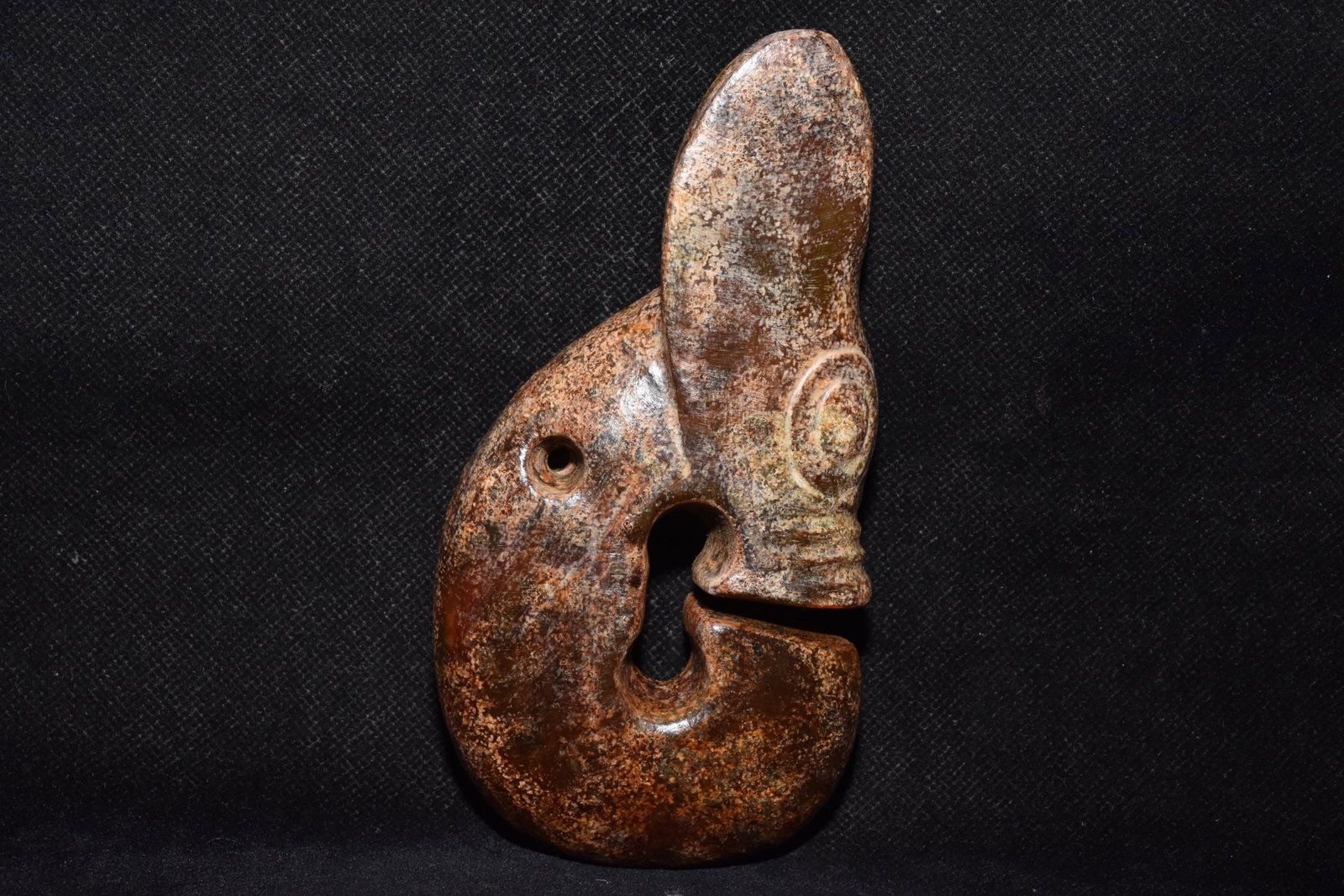 Chinese Hongshan culture jade carved ornaments: Size: Height 15.5 cm - Width 7.5 cm Materials: Natural Jade Time Period: Hongshan Culture Manufactured Date: 3000-BC Object: Chinese Antique ⛨ Purchase With Confidence ✔ Verified Au