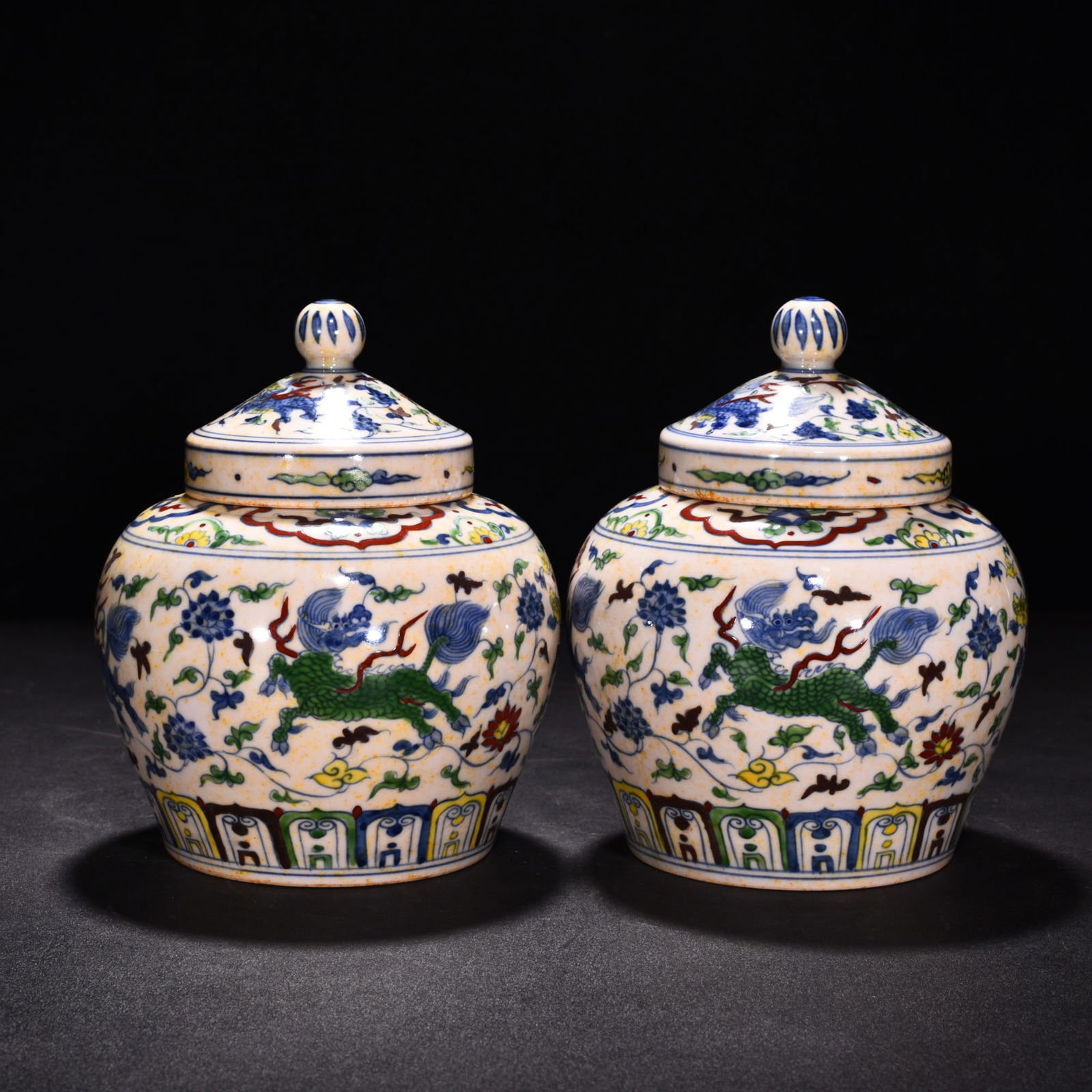 Ming Dynasty Chenghua Doucai purple unicorn porcelain lid jar: Size: Height 18 cm - Width 13 cm Materials: Porcelain Time Period: Ming dynasty Manufactured Date: Chenghua Mark & Period Object: Chinese Antique ⛨ Purchase With Confidence ✔ Verifi