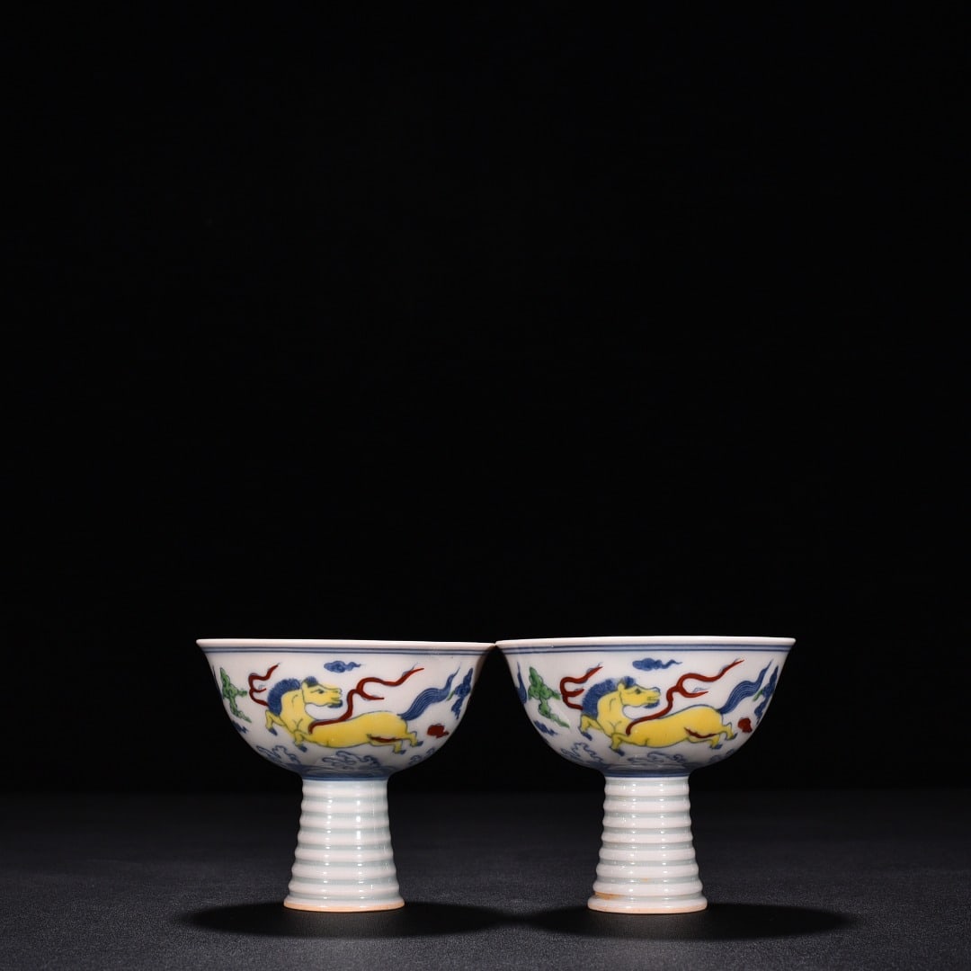 Ming Dynasty Chenghua red-tied bucket-colored purple pegasus porcelain goblet: Size: Width 8.3 cm - Height 7.2 cm Materials: Porcelain Time Period: Ming dynasty Manufactured Date: Chenghua Mark & Period Object: Chinese Antique ⛨ Purchase With Confidence ✔ Veri