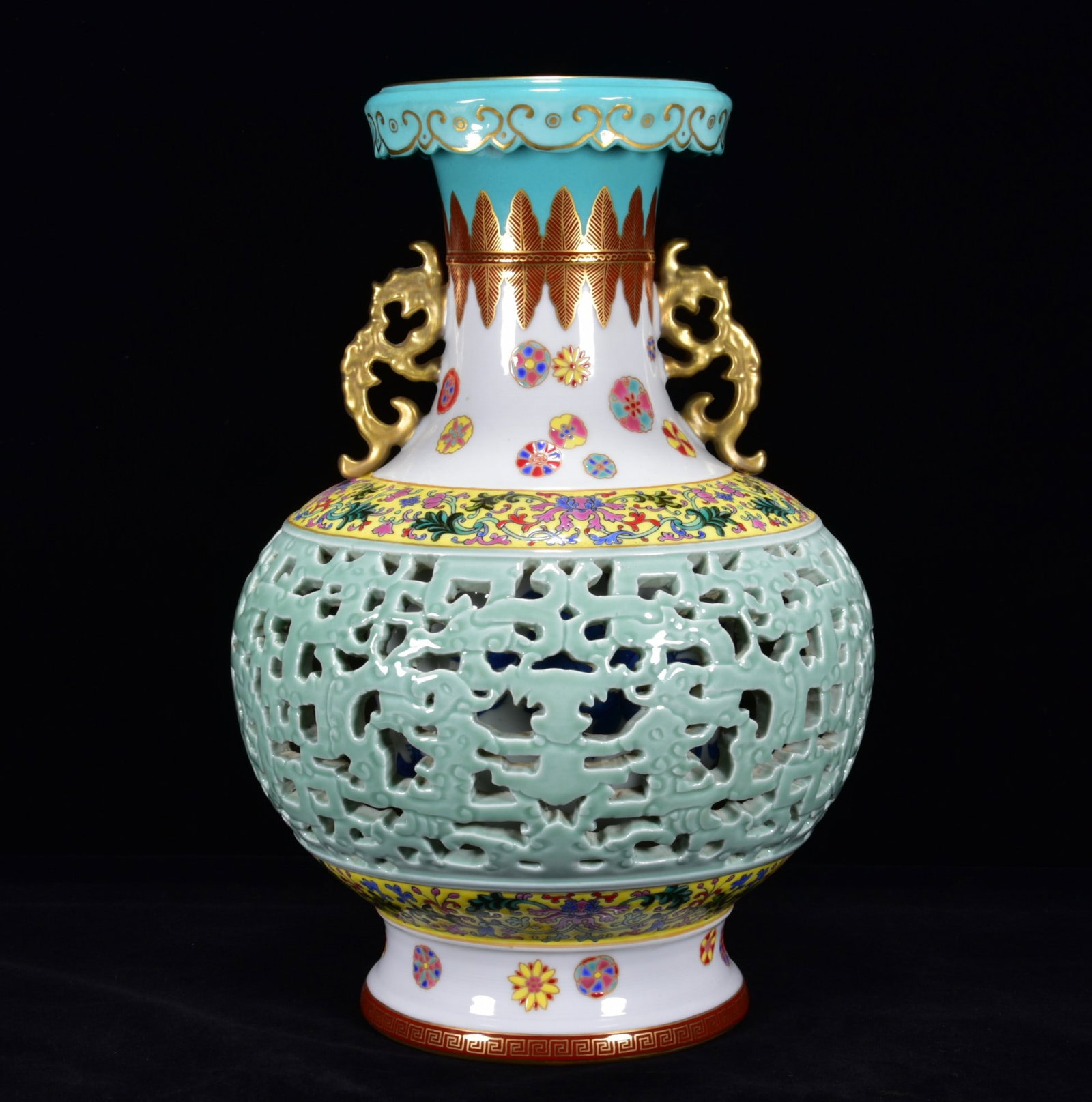 Qing Dynasty Yongzheng period enamel carved gilt hollow vase (1 of 9)