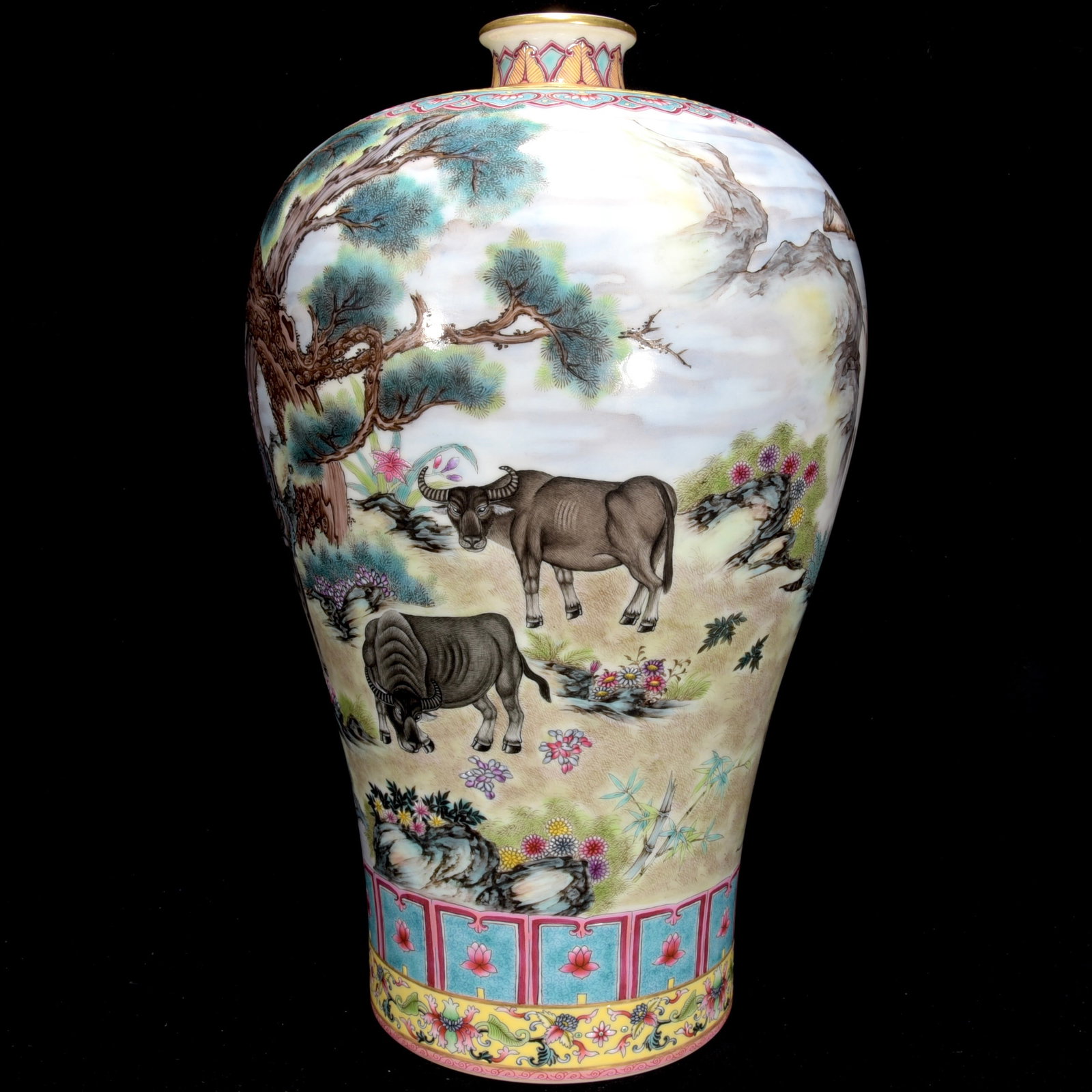 Qing Dynasty Yongzheng enamel five ox and inscribed poem plum vase: Size: Height 40 cm - Width 23 cm Materials: Porcelain Time Period: Qing dynasty Manufactured Date: Yongzheng Mark & Period Object: Chinese Antique ⛨ Purchase With Confidence ✔ Verif