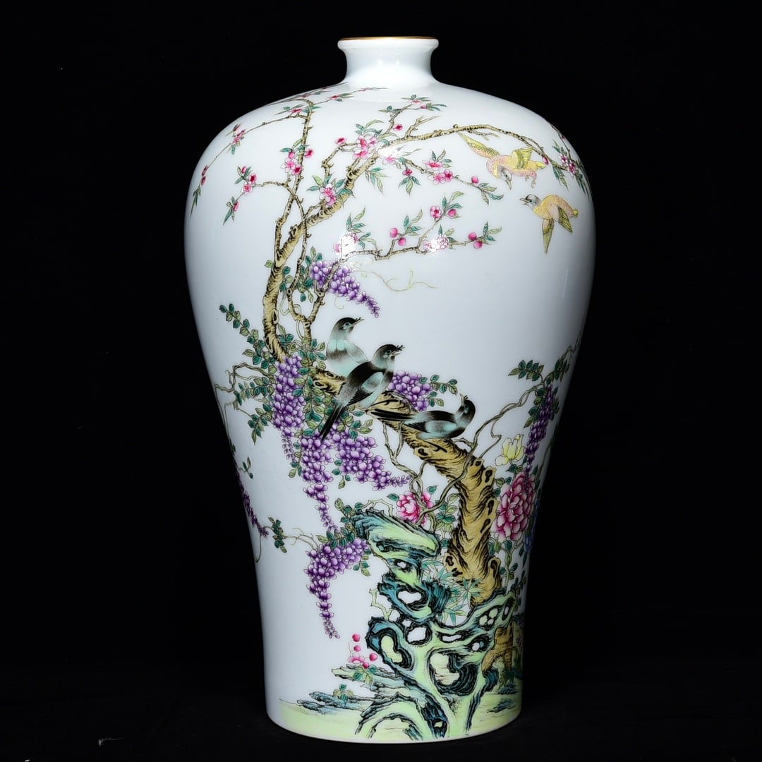 Chinese famille rose porcelain vase Qing dynasty Yongzheng Mark & Period: Size: Height 32 cm - Width 19 cm Materials: Porcelain Time Period: Qing dynasty Manufactured Date: Yongzheng Mark & Period Object: Chinese Antique ⛨ Purchase With Confidence ✔ Verif