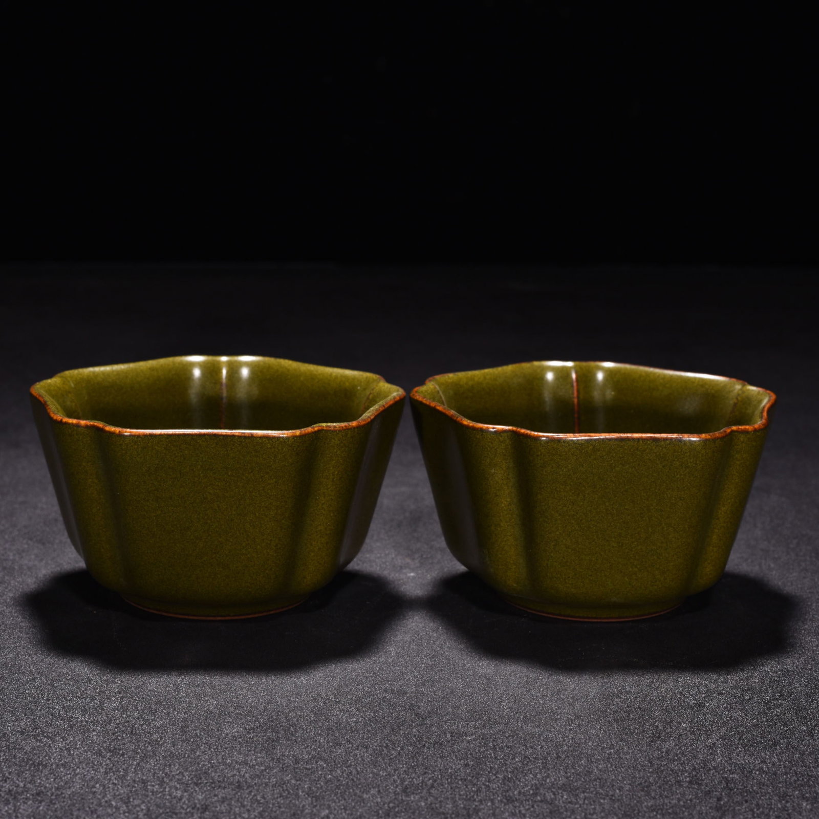 Qing Dynasty Qianlong tea powder glaze scraper cup: Size: Width 8.5 cm - Height 4.8 cm Materials: Porcelain Time Period: Qing dynasty Manufactured Date: Qianlong Mark & Period Object: Chinese Antique ⛨ Purchase With Confidence ✔ Veri