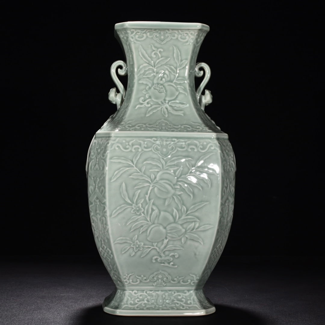 Qing Dynasty Qianlong carved pink celadon glaze Ruyi Er six-square vase: Size: Height 42.5 cm - Width 22.5 cm Materials: Porcelain Time Period: Qing dynasty Manufactured Date: Qianlong Mark & Period Object: Chinese Antique ⛨ Purchase With Confidence ✔ Ve