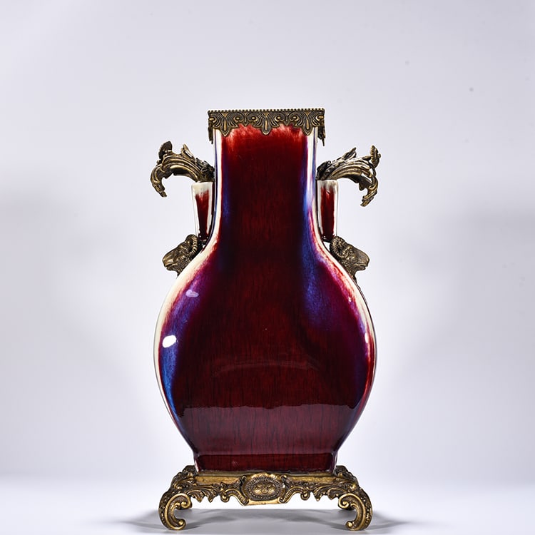Qing Dynasty Yongzheng Lang Kiln red obsidian translucent ear bottle (inlaid with gilt bronze): Size: Height 43 cm - Width 22 cm Materials: Porcelain and Gilt Bronze Time Period: Qing dynasty Manufactured Date: Yongzheng Mark & Period Object: Chinese Antique ⛨ Purchase With Confidence</