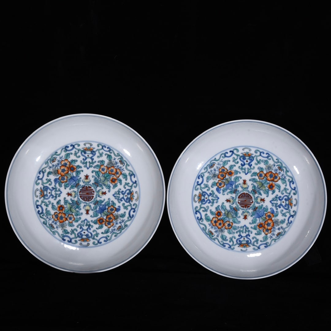 Qing Dynasty Yongzheng Doucai flower porcelain plate: Size: Width 21 cm - Height 4.5 cm Materials: Porcelain Time Period: Qing dynasty Manufactured Date: Yongzheng Mark & Period Object: Chinese Antique ⛨ Purchase With Confidence ✔ Veri