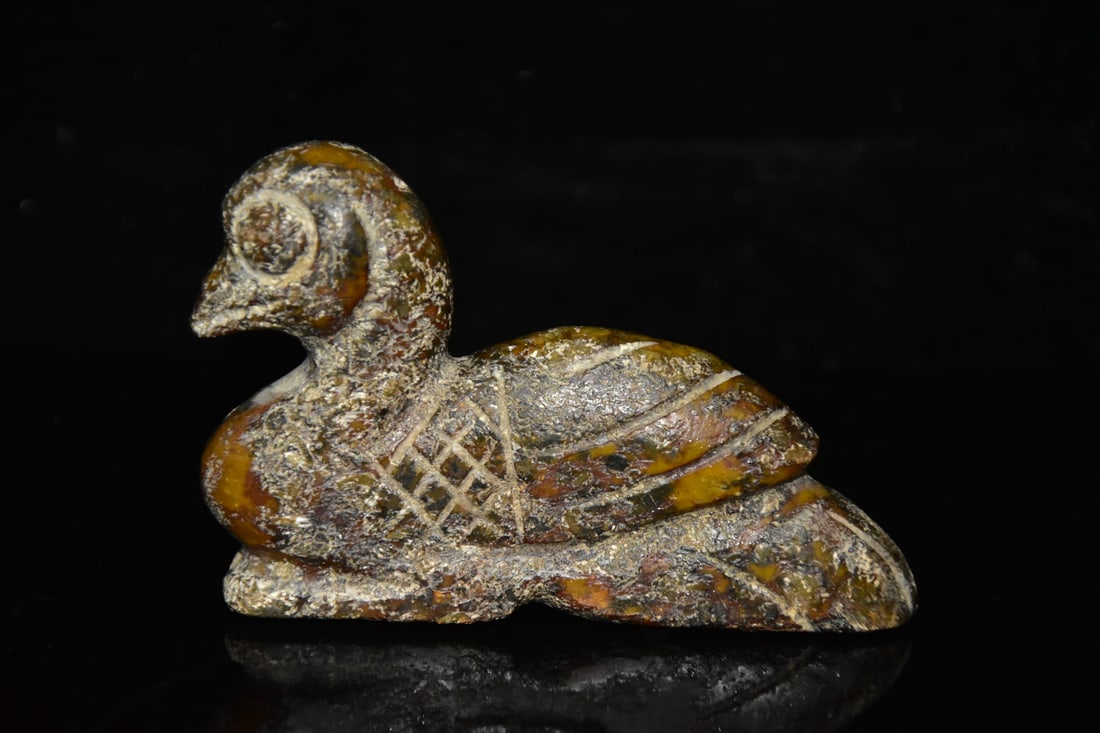 Chinese Hongshan culture jade carved ornaments: Size: Height 7.2 cm - Width 10.5 cm Materials: Natural Jade Time Period: Hongshan Culture Manufactured Date: 3000-BC Object: Chinese Antique ⛨ Purchase With Confidence ✔ Verified Au