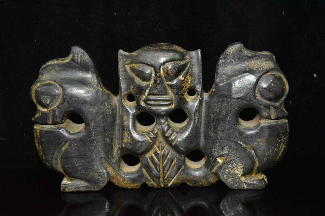 Chinese Hongshan culture jade carved ornaments (1 of 9)