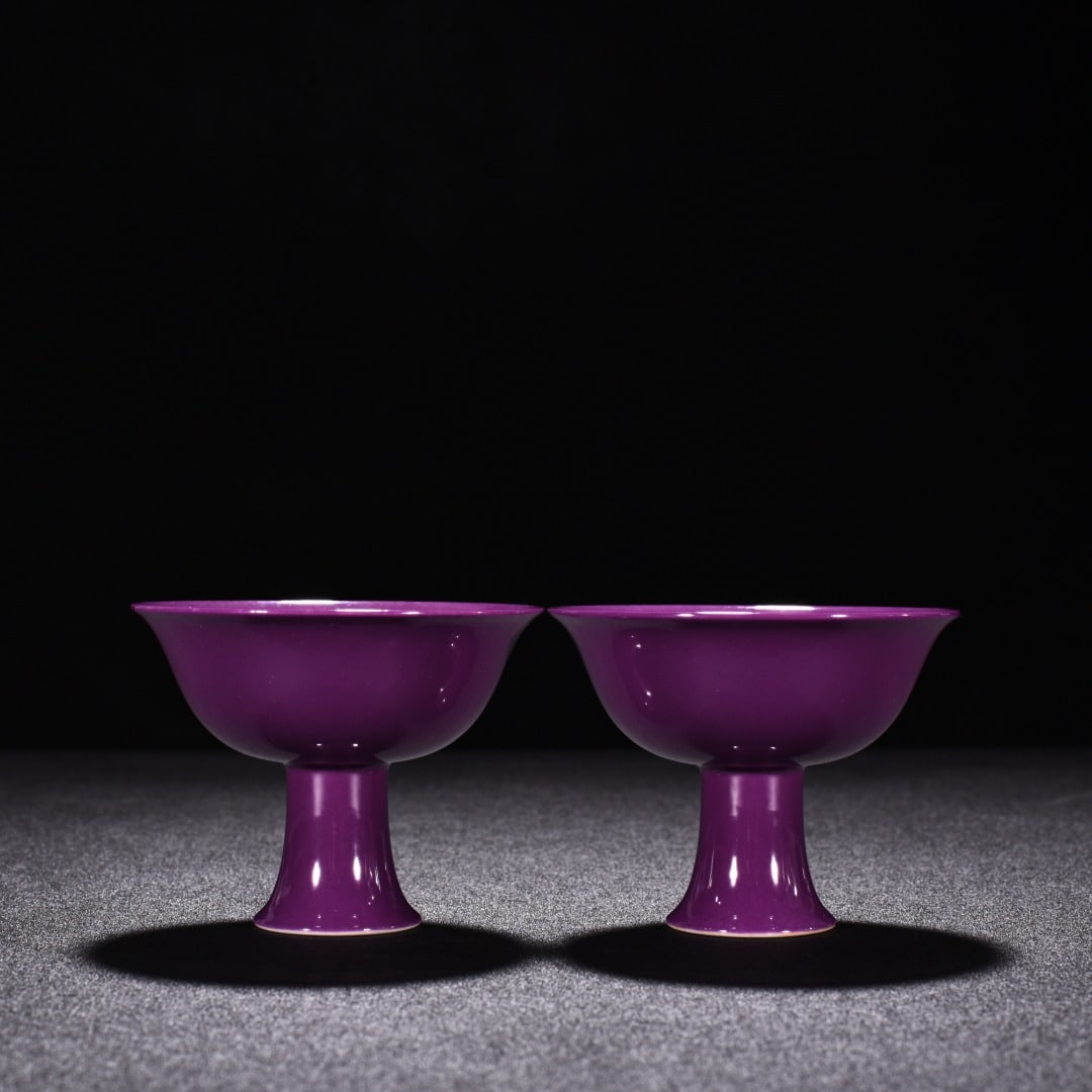 Qing Dynasty Yongzheng eggplant skin purple glaze goblet (1 of 9)