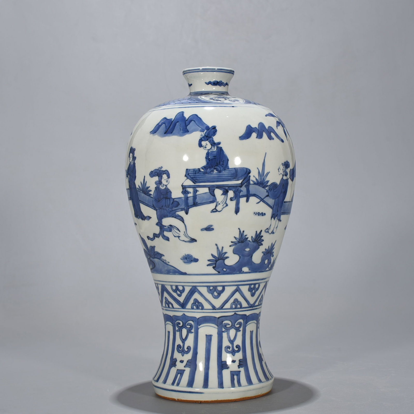 Ming Dynasty Jiajing blue and white figure pattern lady vase: Size: Height 35 cm - Width 17 cm Materials: Porcelain Time Period: Ming dynasty Manufactured Date: Jiajing Mark & Period Object: Chinese Antique ⛨ Purchase With Confidence ✔ Verifie