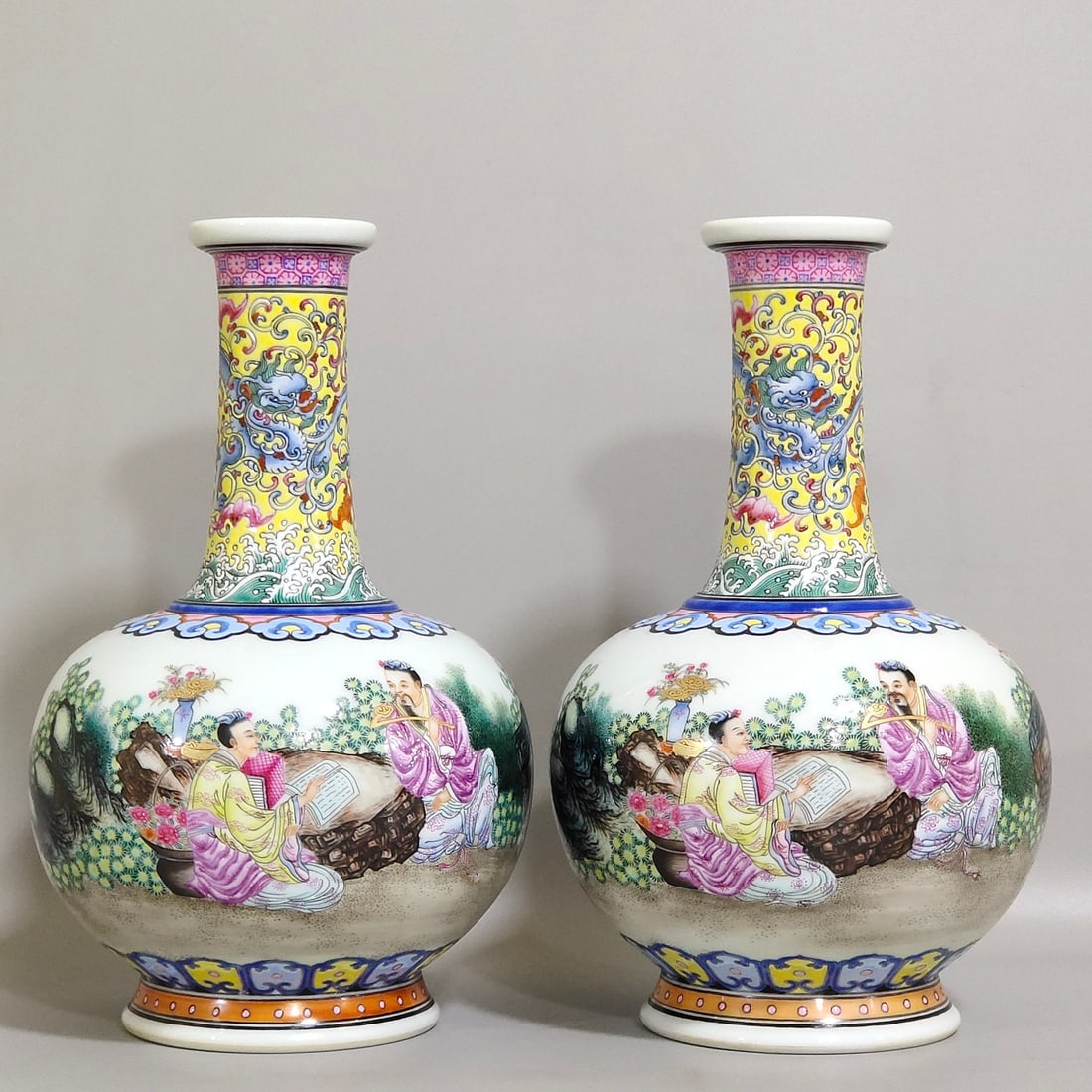 Chinese famille rose porcelain vase pair Qing dynasty Qianlong Mark & Period (1 of 9)