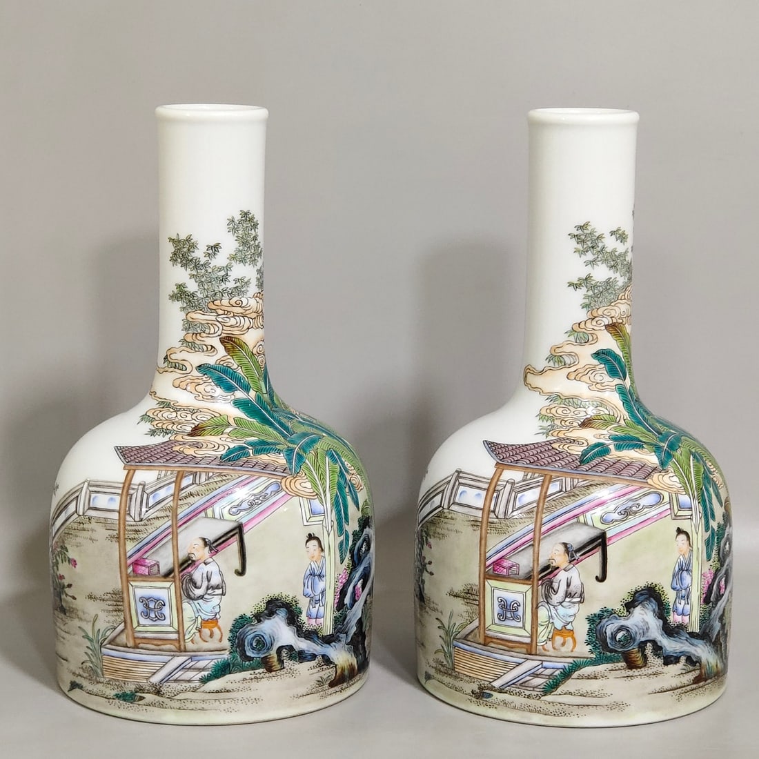 Qing Dynasty Yongzheng Bajiao character story poem inscribed bell vase (1 of 9)