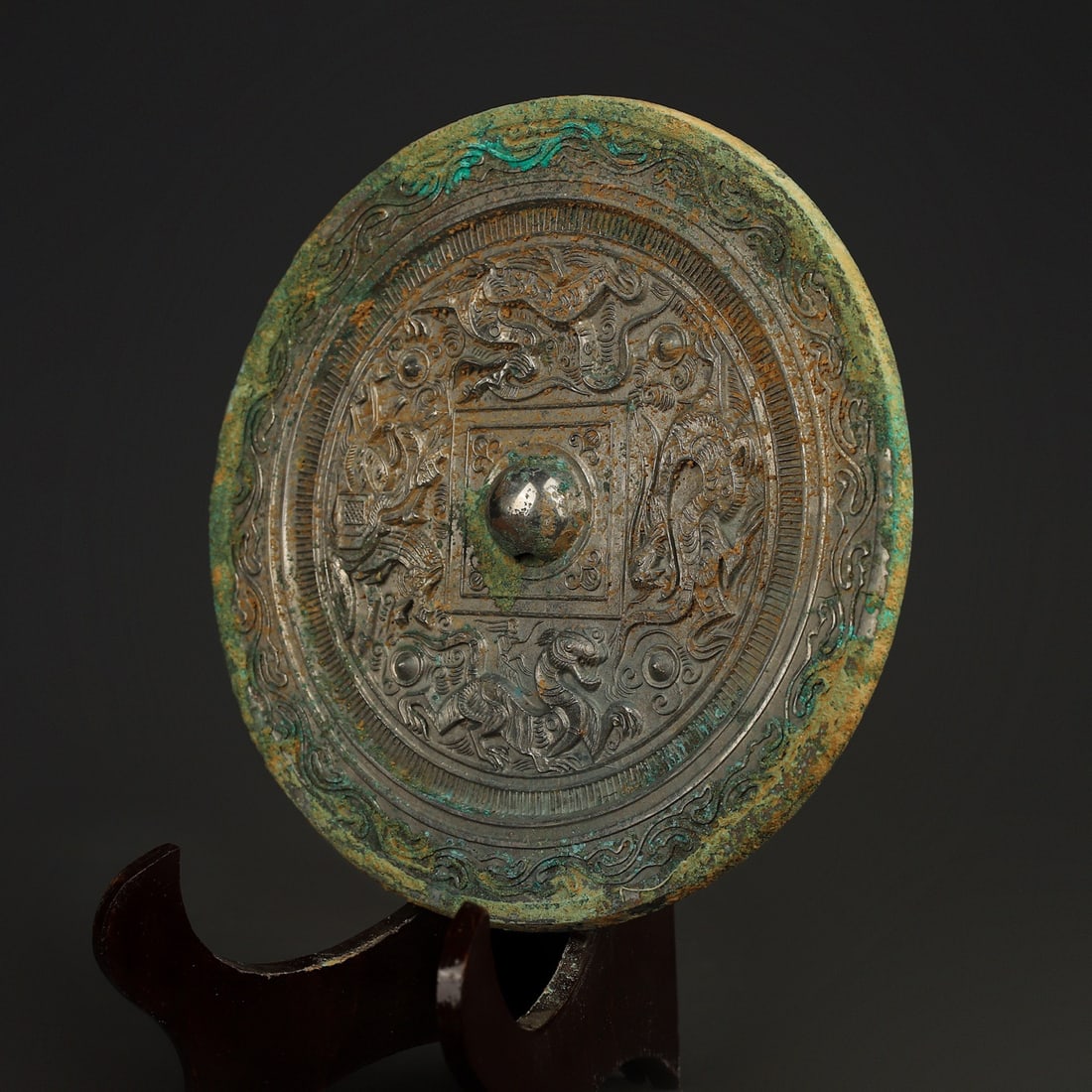 Han Dynasty Bronze hunting pattern mirror - 2