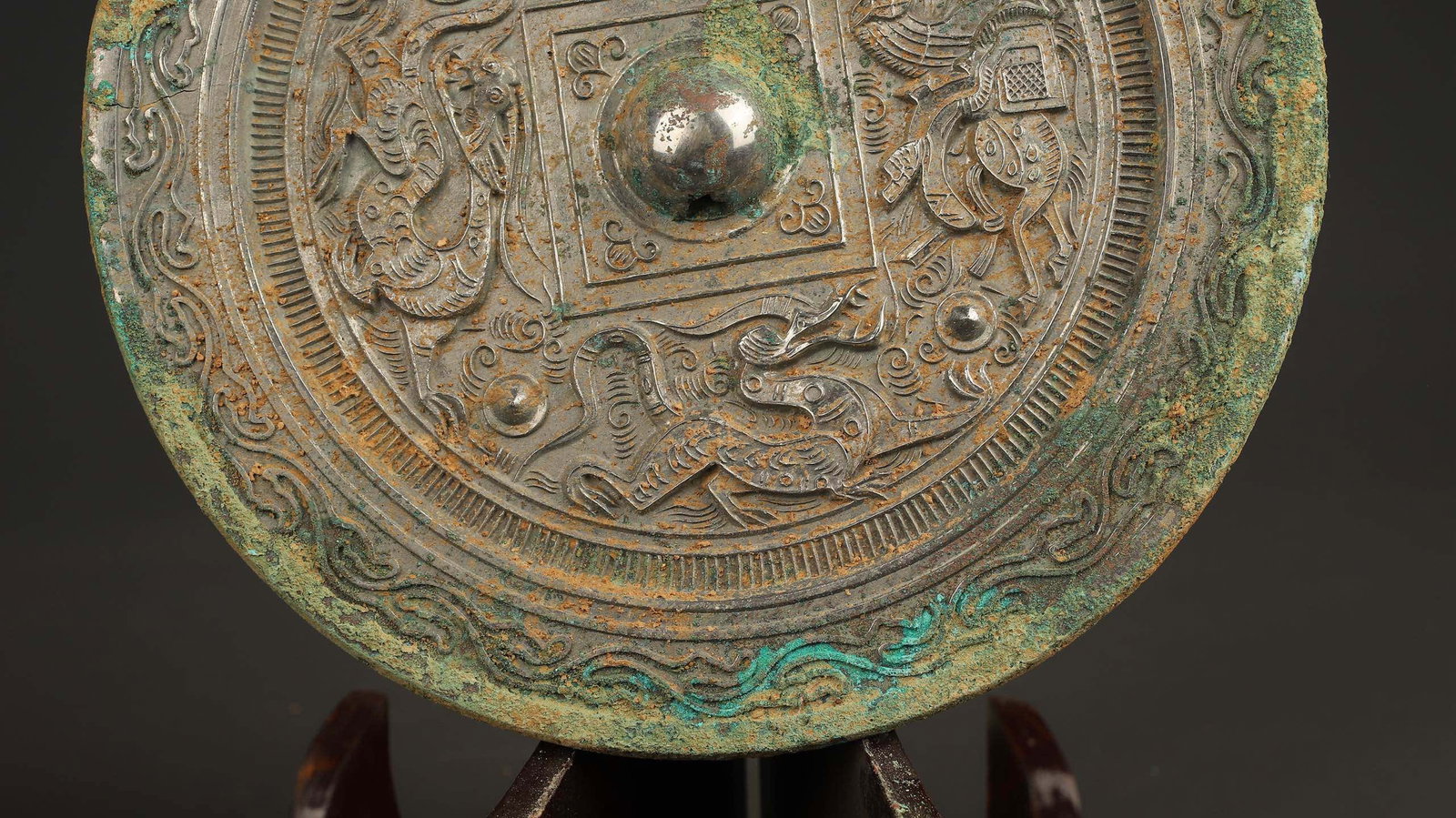 Han Dynasty Bronze hunting pattern mirror - 7