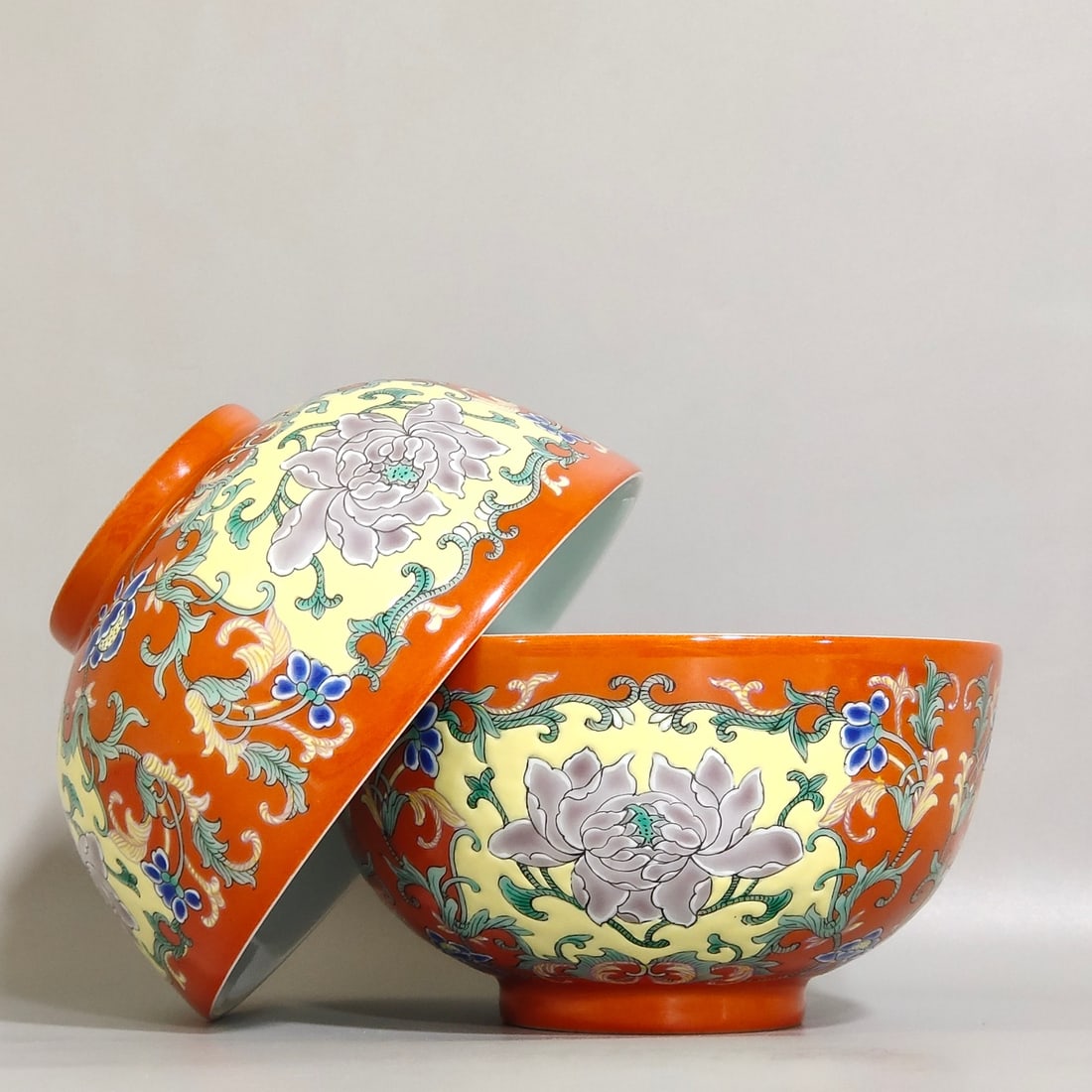 Chinese famille rose porcelain bowl pair Qing dynasty Yongzheng Mark & Period (1 of 8)