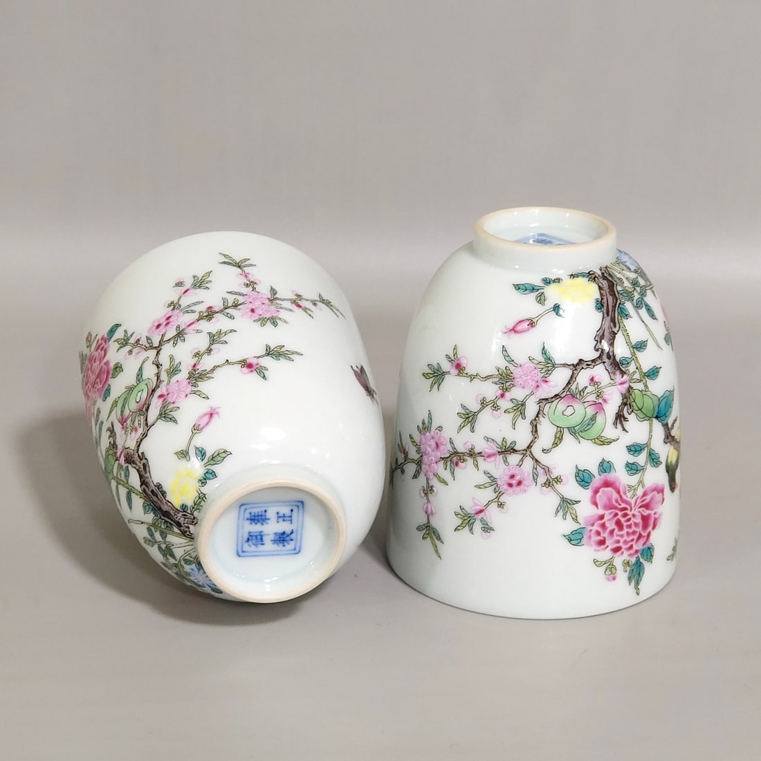 Chinese famille rose porcelain bowl pair Qing dynasty Yongzheng Mark & Period: Size: Width 6.9 cm - Height 5.1 cm Materials: Porcelain Time Period: Qing dynasty Manufactured Date: Yongzheng Mark & Period Object: Chinese Antique ⛨ Purchase With Confidence ✔ Ver