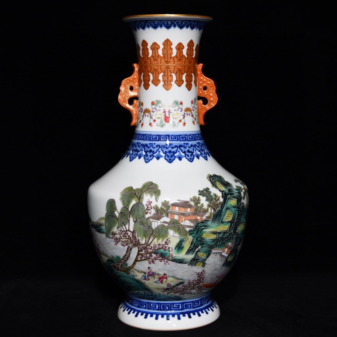 Qing Dynasty Qianlong blue and white pastel landscape and figure amphora: Size: Height 36.5 cm - Width 20 cm Materials: Porcelain Time Period: Qing dynasty Manufactured Date: Qianlong Mark & Period Object: Chinese Antique ⛨ Purchase With Confidence ✔ Veri