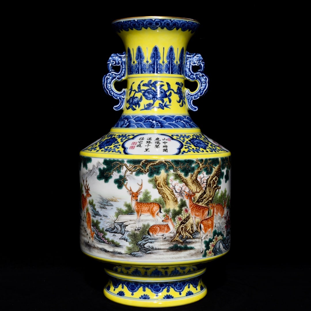 Qing Dynasty Qianlong blue and white pastel color pine and deer amphora: Size: Height 42 cm - Width 25 cm Materials: Porcelain Time Period: Qing dynasty Manufactured Date: Qianlong Mark & Period Object: Chinese Antique ⛨ Purchase With Confidence ✔ Verifi