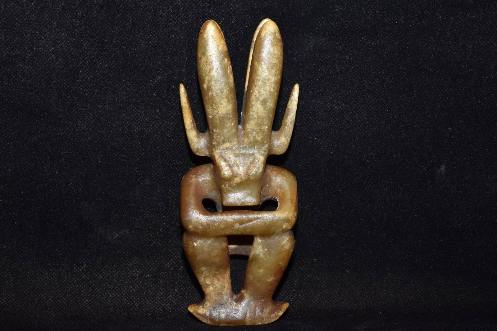 Chinese Hongshan culture jade carved ornaments: Size: Height 16.2 cm - Width 6 cm Materials: Natural Jade Time Period: Hongshan Culture Manufactured Date: 3000-BC Object: Chinese Antique ⛨ Purchase With Confidence ✔ Verified Auct