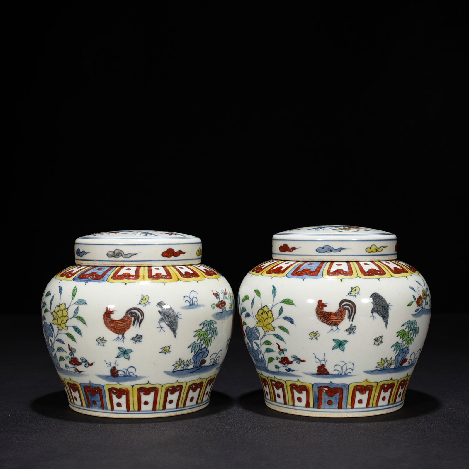 Ming Dynasty Chenghua Doucai family portrait pattern sky-shaped jar: Size: Height 15 cm - Width 14 cm Materials: Porcelain Time Period: Ming dynasty Manufactured Date: Chenghua Mark & Period Object: Chinese Antique ⛨ Purchase With Confidence ✔ Verifi