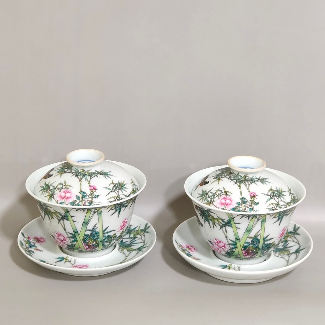 Qing Dynasty Yongzheng Green Bamboo Rose Sparrow Poetry Sancai Bowl (1 of 9)