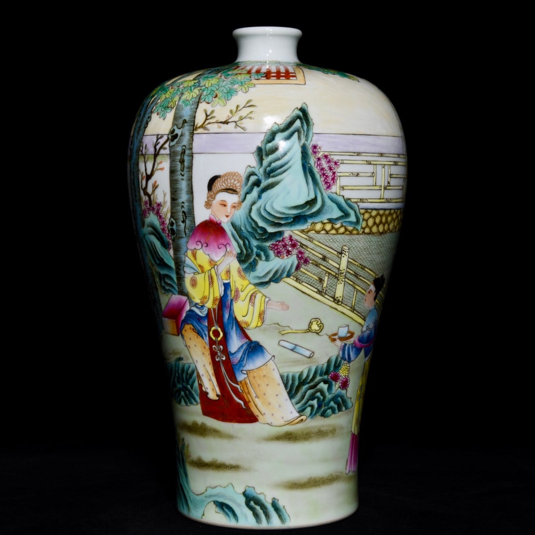 Qing Dynasty Yongzheng Pastel figures of ladies plum vase: Size: Height 30.5 cm - Width 18 cm Materials: Porcelain Time Period: Qing dynasty Manufactured Date: Yongzheng Mark & Period Object: Chinese Antique ⛨ Purchase With Confidence ✔ Ver