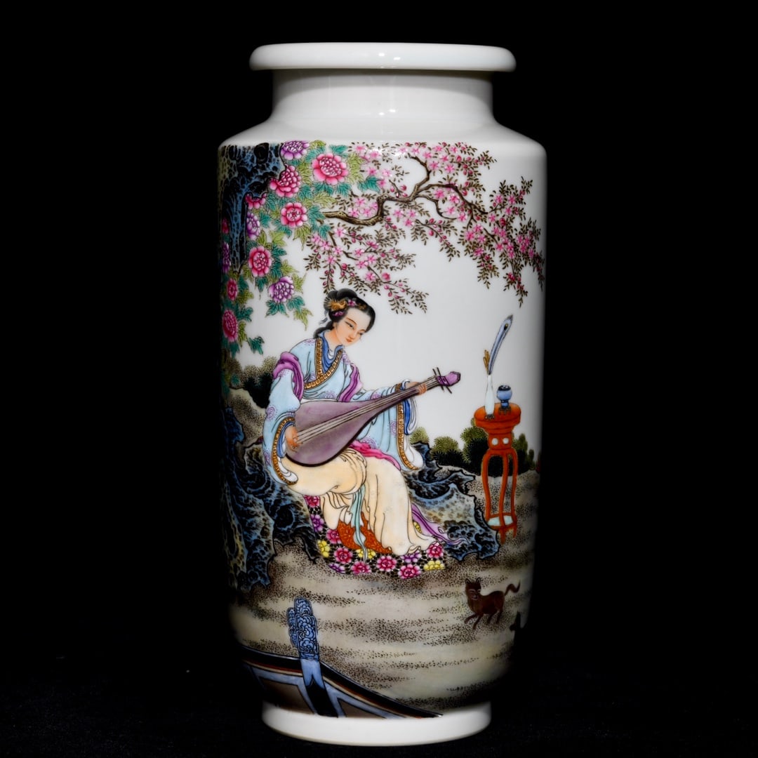 Qing Dynasty Yongzheng pastel lady figures lantern vase: Size: Height 20.5 cm - Width 10 cm Materials: Porcelain Time Period: Qing dynasty Manufactured Date: Yongzheng Mark & Period Object: Chinese Antique ⛨ Purchase With Confidence ✔ Ver