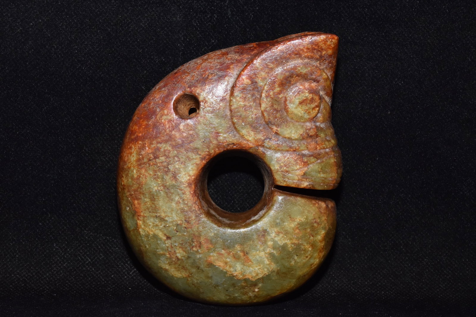 Chinese Hongshan culture jade carved ornaments: Size: Height 11.8 cm - Width 8.5 cm Materials: Natural Jade Time Period: Hongshan Culture Manufactured Date: 3000-BC Object: Chinese Antique ⛨ Purchase With Confidence ✔ Verified Au