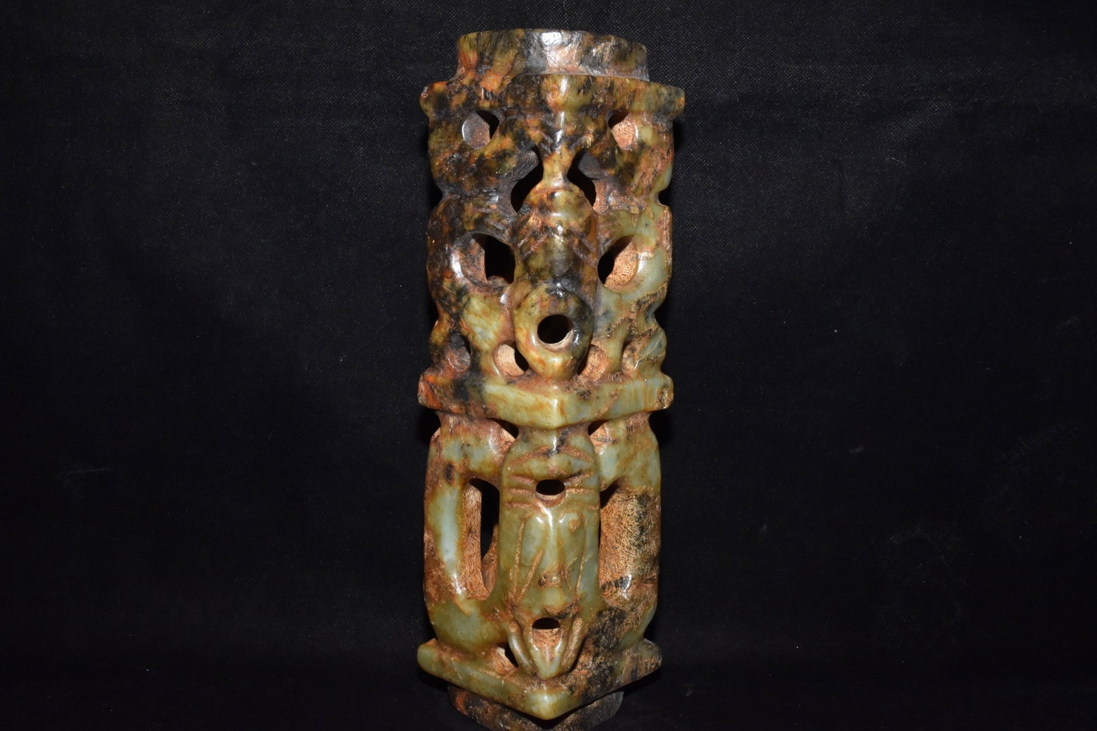 Chinese Hongshan culture jade carved ornaments: Size: Height 30 cm - Width 11.2 cm Materials: Natural Jade Time Period: Hongshan Culture Manufactured Date: 3000-BC Object: Chinese Antique ⛨ Purchase With Confidence ✔ Verified Auc
