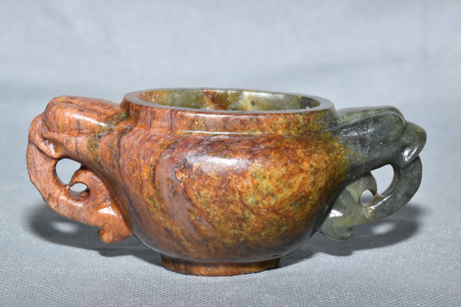 Chinese Hongshan culture jade carved ornaments: Size: Height 7 cm - Width 11.4 cm Materials: Natural Jade Time Period: Hongshan Culture Manufactured Date: 3000-BC Object: Chinese Antique ⛨ Purchase With Confidence ✔ Verified Auct