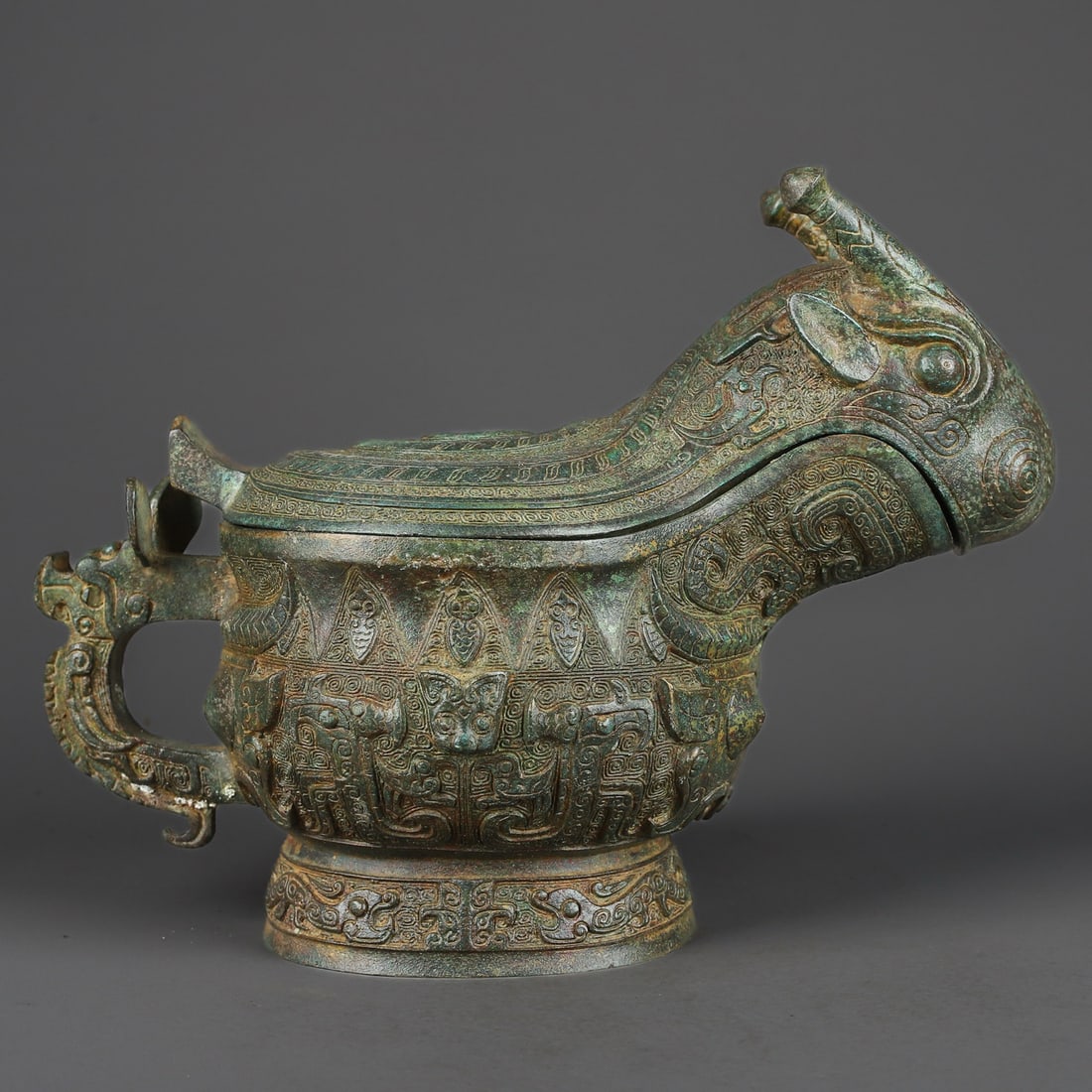 Zhou Dynasty Bronze Beast Gong: Size: Height 24 cm - Width 31 cm Materials: Bronze Time Period: Zhou dynasty Manufactured Date: 1050-BC Period Object: Chinese Antique ⛨ Purchase With Confidence ✔ Verified Auction