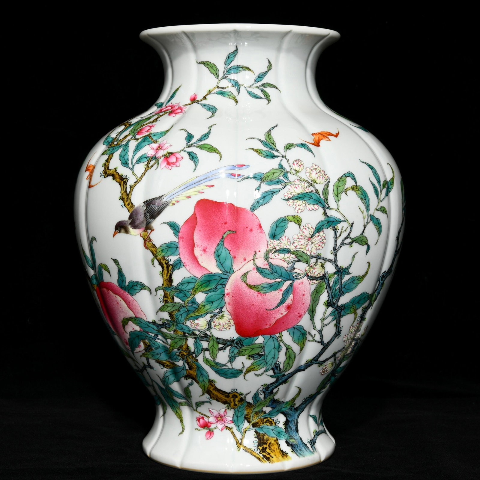 Qing Dynasty Yongzheng famille rose blessing and longevity pattern melon-shaped Zun: Size: Height 33.5 cm - Width 25 cm Materials: Porcelain Time Period: Qing dynasty Manufactured Date: Yongzheng Mark & Period Object: Chinese Antique ⛨ Purchase With Confidence ✔ Ver