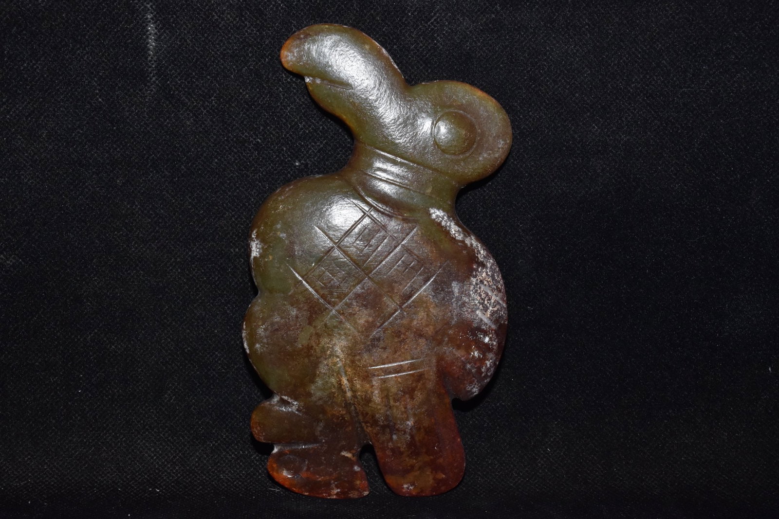 Chinese Hongshan culture jade carved ornaments: Size: Height 14 cm - Width 9 cm Materials: Natural Jade Time Period: Hongshan Culture Manufactured Date: 3000-BC Object: Chinese Antique ⛨ Purchase With Confidence ✔ Verified Auctio
