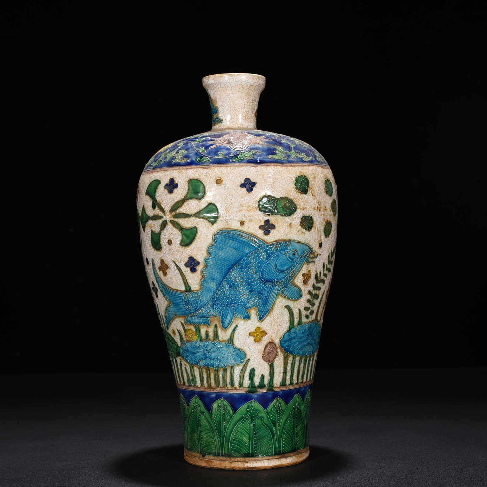 Ming Dynasty Yongle enamel fish and algae pattern plum vase (1 of 7)