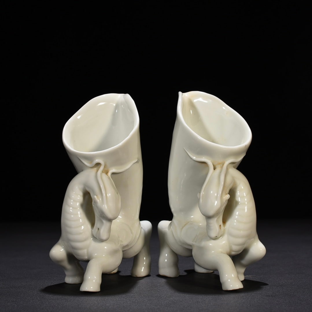 Ming Dynasty Yongle sweet white glaze auspicious animal cup: Size: Height 18 cm - Width 12 cm Materials: Porcelain Time Period: Ming dynasty Manufactured Date: Yongle Mark & Period Object: Chinese Antique ⛨ Purchase With Confidence ✔ Verified