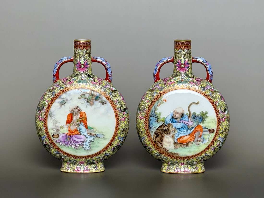Chinese famille rose porcelain vase pair Qing dynasty Yongzheng Mark & Period (1 of 9)