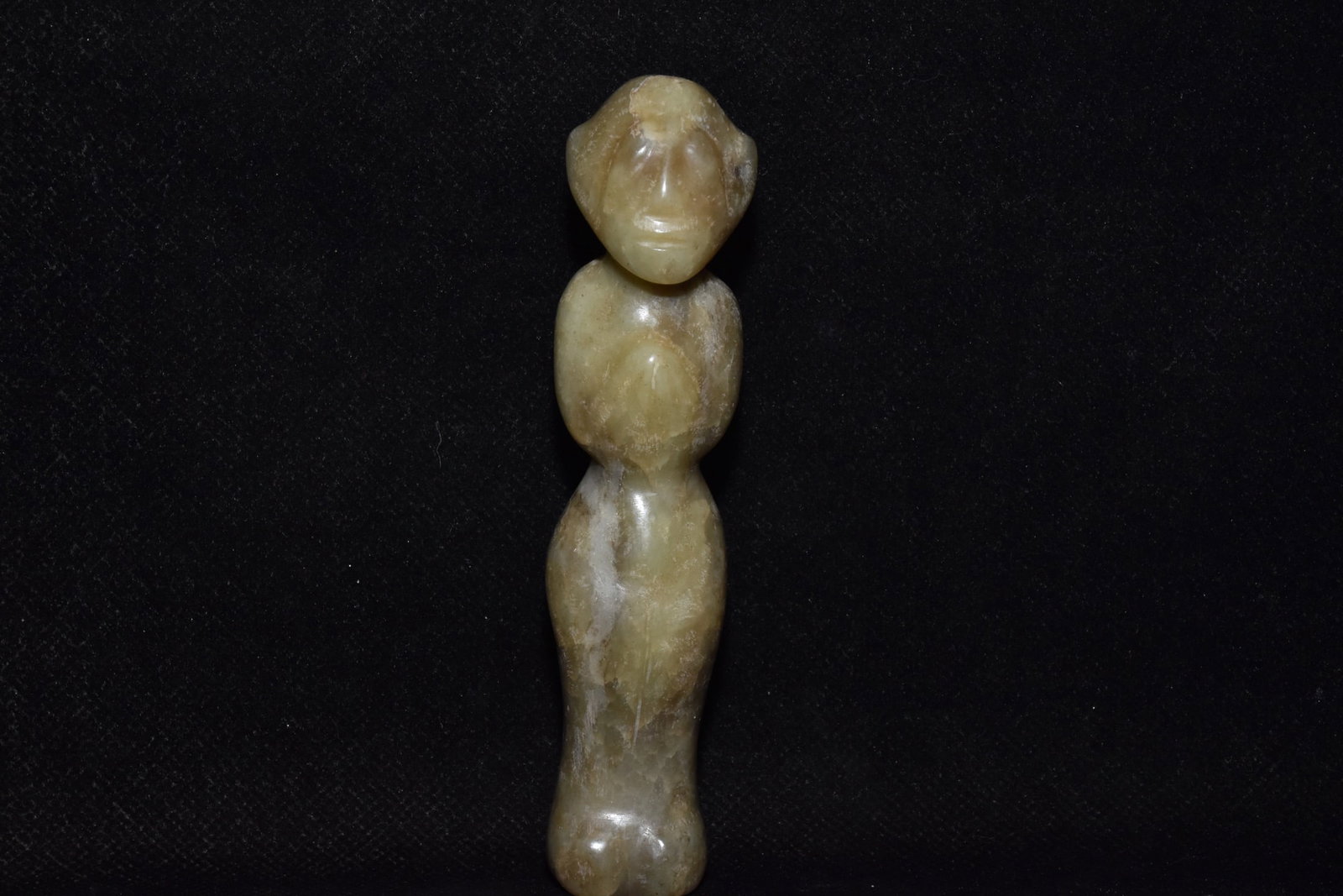 Chinese Hongshan culture jade carved ornaments: Size: Height 12 cm - Width 3 cm Materials: Natural Jade Time Period: Hongshan Culture Manufactured Date: 3000-BC Object: Chinese Antique ⛨ Purchase With Confidence ✔ Verified Auctio