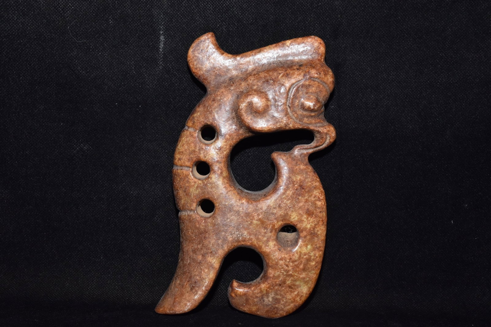 Chinese Hongshan culture jade carved ornaments: Size: Height 18.2 cm - Width 11.5 cm Materials: Natural Jade Time Period: Hongshan Culture Manufactured Date: 3000-BC Object: Chinese Antique ⛨ Purchase With Confidence ✔ Verified A
