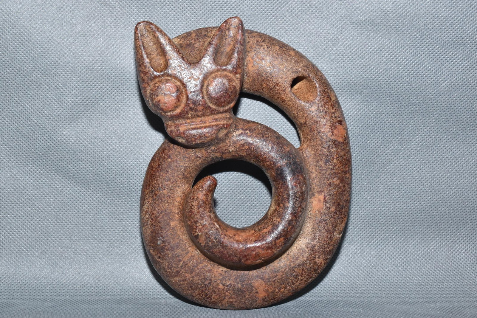 Chinese Hongshan culture jade carved ornaments: Size: Height 16 cm - Width 11 cm Materials: Natural Jade Time Period: Hongshan Culture Manufactured Date: 3000-BC Object: Chinese Antique ⛨ Purchase With Confidence ✔ Verified Aucti