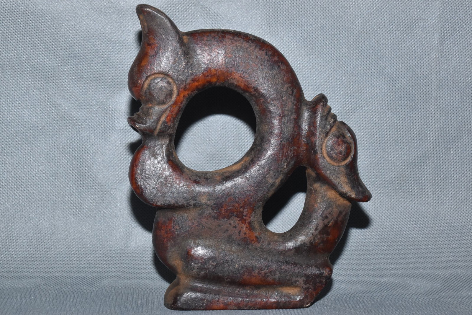 Chinese Hongshan culture jade carved ornaments: Size: Height 18 cm - Width 15 cm Materials: Natural Jade Time Period: Hongshan Culture Manufactured Date: 3000-BC Object: Chinese Antique ⛨ Purchase With Confidence ✔ Verified Aucti