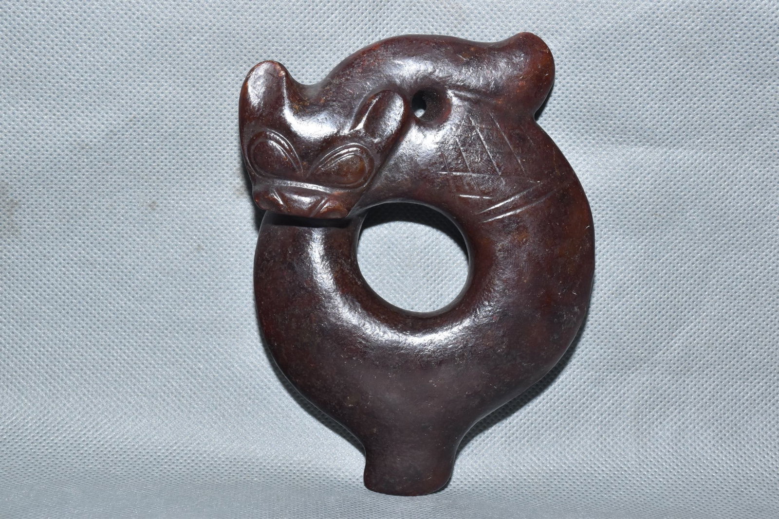 Chinese Hongshan culture jade carved ornaments: Size: Height 12.5 cm - Width 9.6 cm Materials: Natural Jade Time Period: Hongshan Culture Manufactured Date: 3000-BC Object: Chinese Antique ⛨ Purchase With Confidence ✔ Verified Au