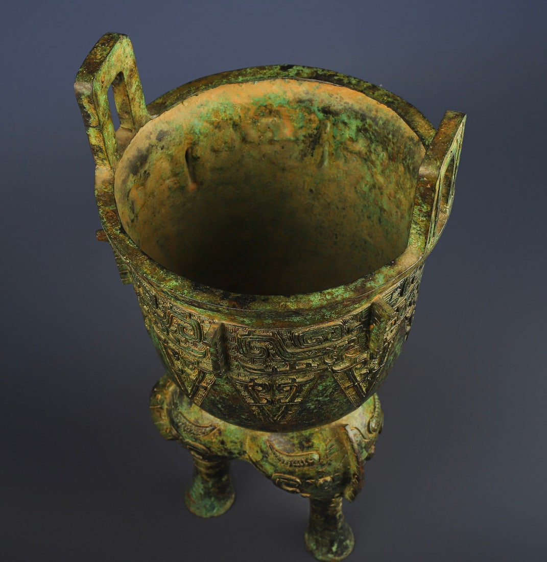 Zhou Dynasty Bronze Vessel - 8