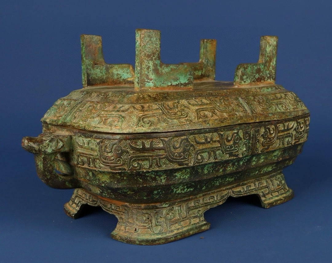 Zhou Dynasty Bronze Square Box - 3