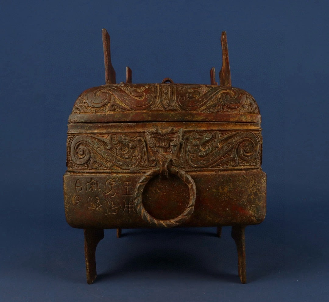 Zhou Dynasty Bronze square box - 4