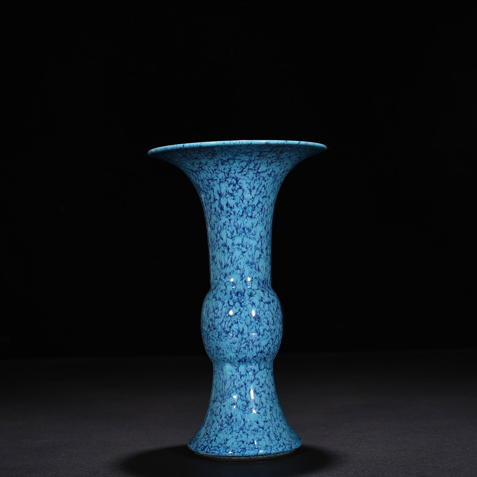 Qing Dynasty Qianlong furnace glazed flower goblet (1 of 7)