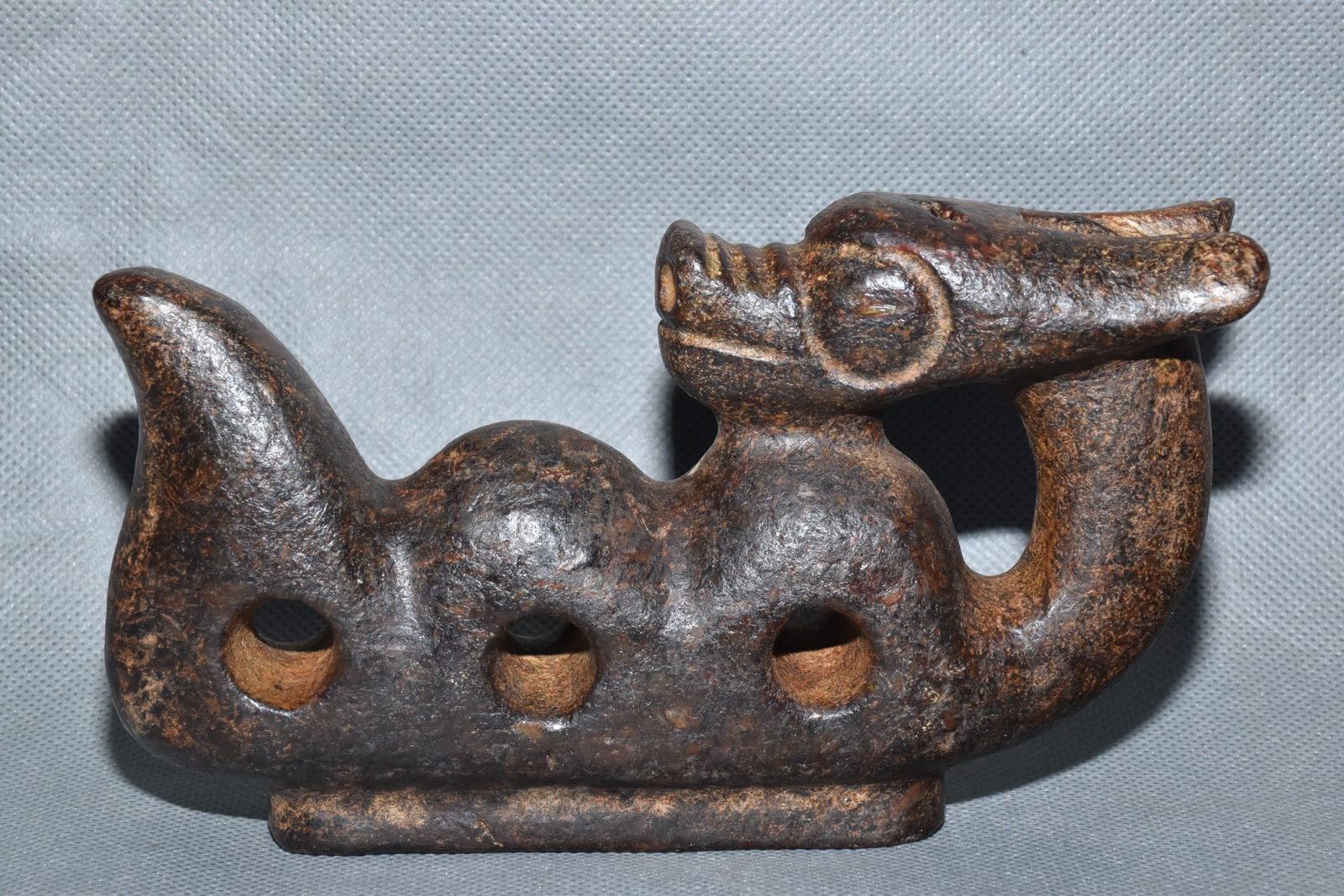 Chinese Hongshan culture jade carved ornaments: Size: Height 10 cm - Width 15.5 cm Materials: Natural Jade Time Period: Hongshan Culture Manufactured Date: 3000-BC Object: Chinese Antique ⛨ Purchase With Confidence ✔ Verified Auc